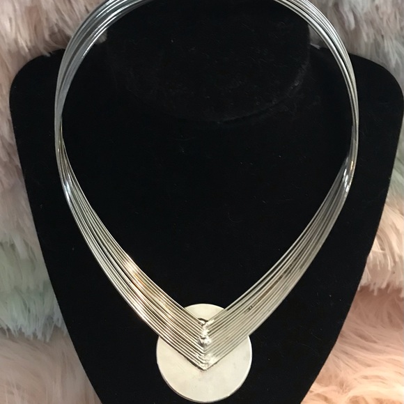 Gorgeous pink and silver metal choker. - Picture 6 of 7